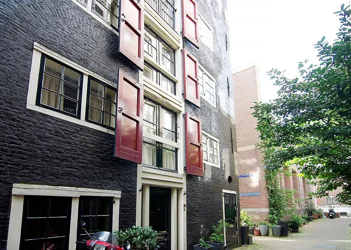 Stunning 2 Bedroom Apt. Heart Of The City! Amsterdam