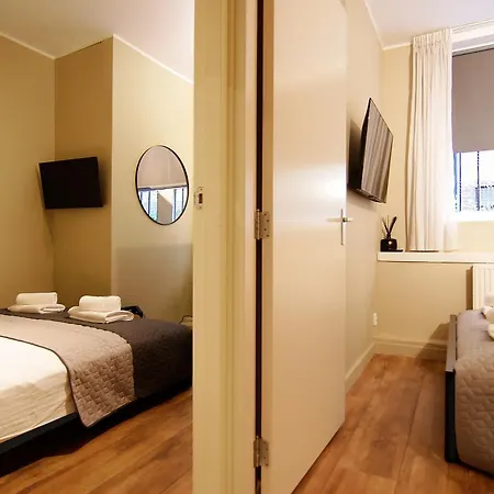 Lägenhet Stunning 2 Bedroom Apt. Heart Of The City!