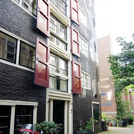Stunning 2 Bedroom Apt. Heart Of The City! Amsterdam