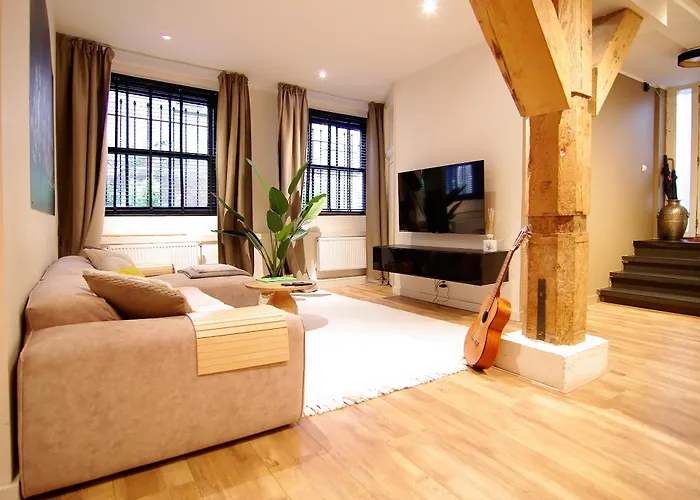 Apartment Stunning 2 Bedroom Apt. Heart Of The City! Amsterdam